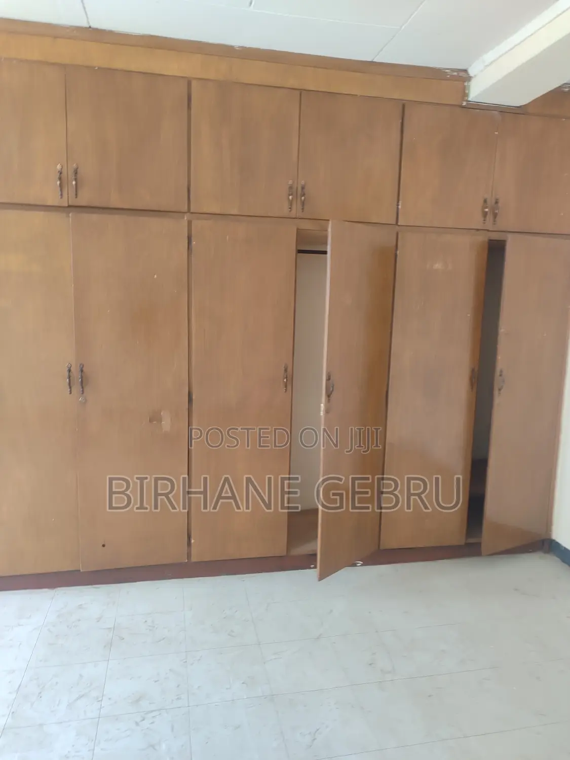 5bdrm House in G+1 House, Bole for rent
