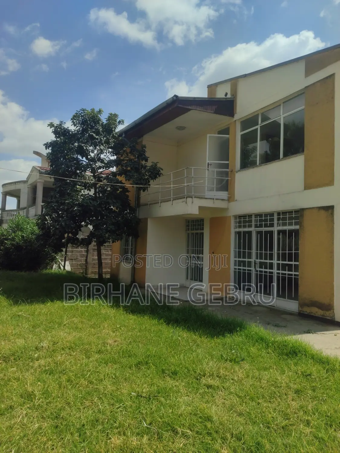 5bdrm House in G+1 House, Bole for rent