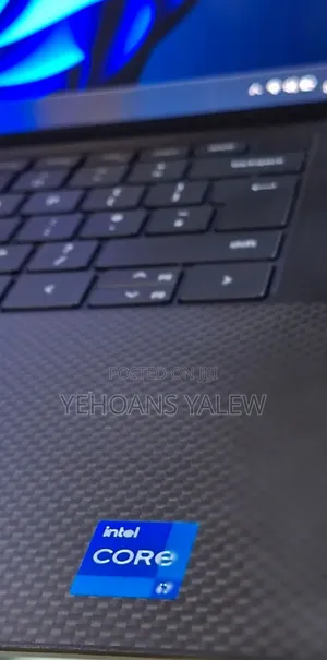 New Laptop Dell Precision 5570 16GB Intel Core I7 SSD 512GB