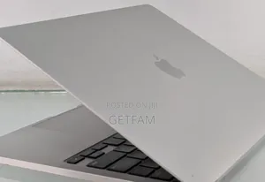 New Laptop Apple MacBook Pro 2023 M2 8GB Intel Core M2 SSD 256GB