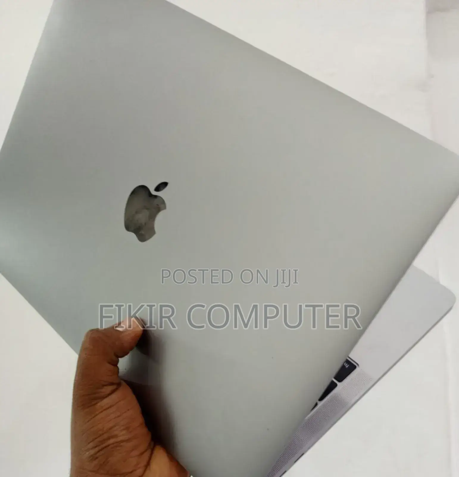 New Laptop Apple MacBook Pro 2017 8GB Intel Core I5 SSD 128GB