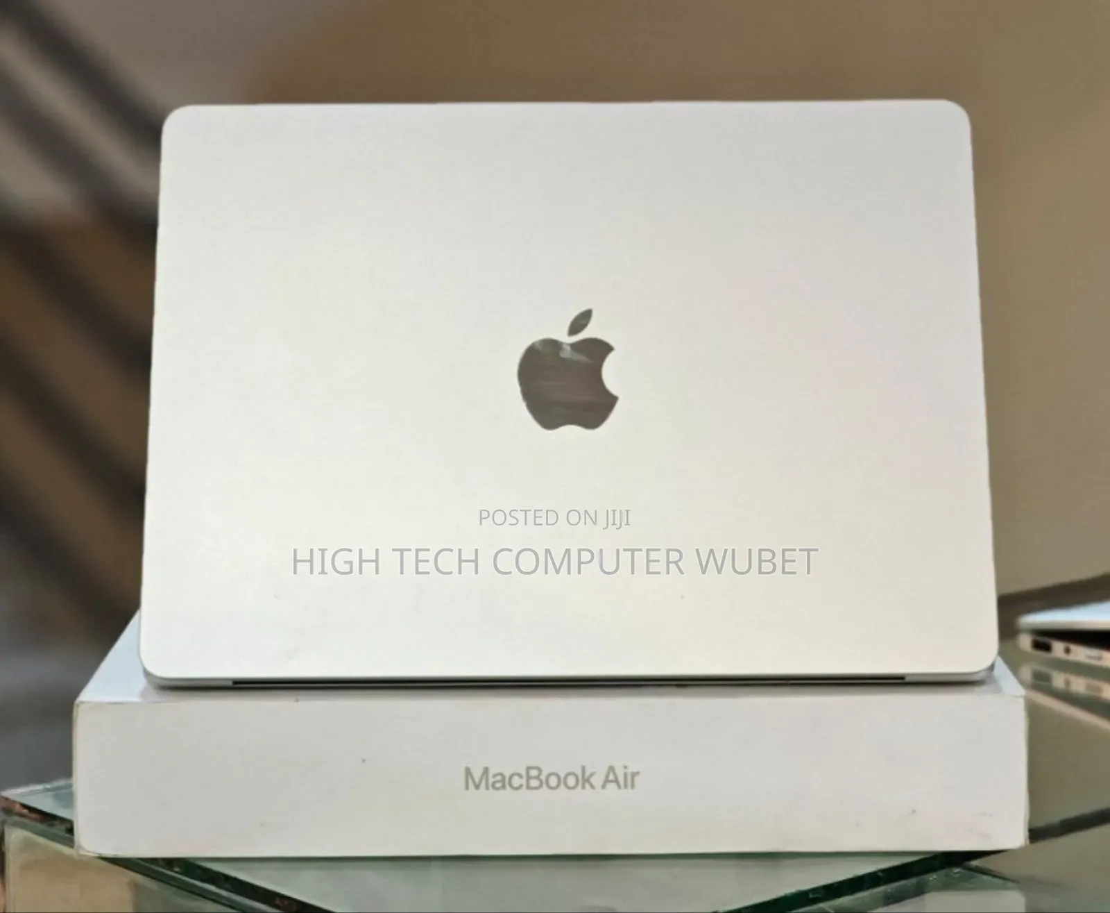 New Apple MacBook Air 2025 M4 13-Inch 16GB Apple M4 Pro SSD 256GB