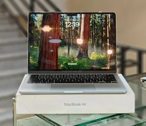 New Apple MacBook Air 2025 M4 13-Inch 16GB Apple M4 Pro SSD 256GB