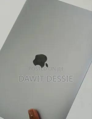 New Laptop Apple MacBook Pro 2017 8GB Intel Core I7 SSD 128GB