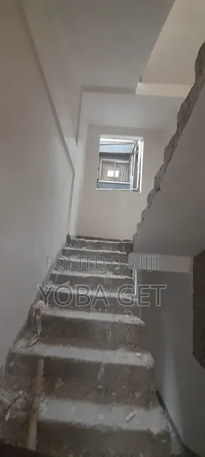 አስቸካይ የሚሸጥ አፓርታማ