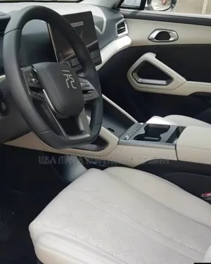 BYD Yuan Up 2025 Silver