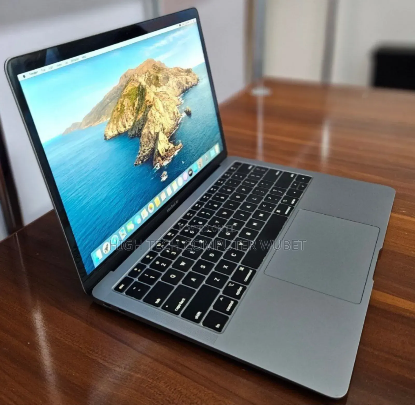 New Laptop Apple MacBook Pro 2019 8GB Intel Core I9 SSD 128GB