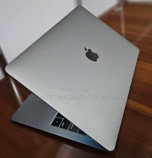 New Laptop Apple MacBook Pro 2019 8GB Intel Core I9 SSD 128GB