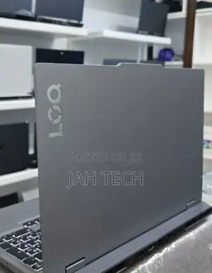 New Laptop Lenovo LOQ 15IRH8 16GB Intel Core I5 SSD 512GB