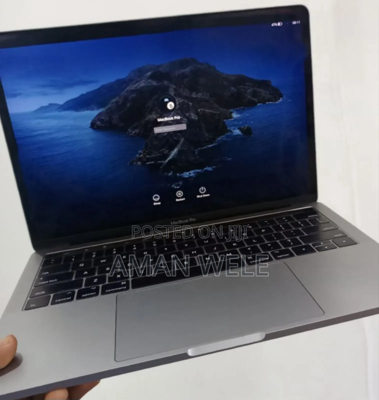 New Laptop Apple MacBook Pro 2017 8GB Intel Core I5 SSD 128GB