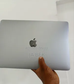 New Laptop Apple MacBook Pro 2017 8GB Intel Core I5 SSD 128GB