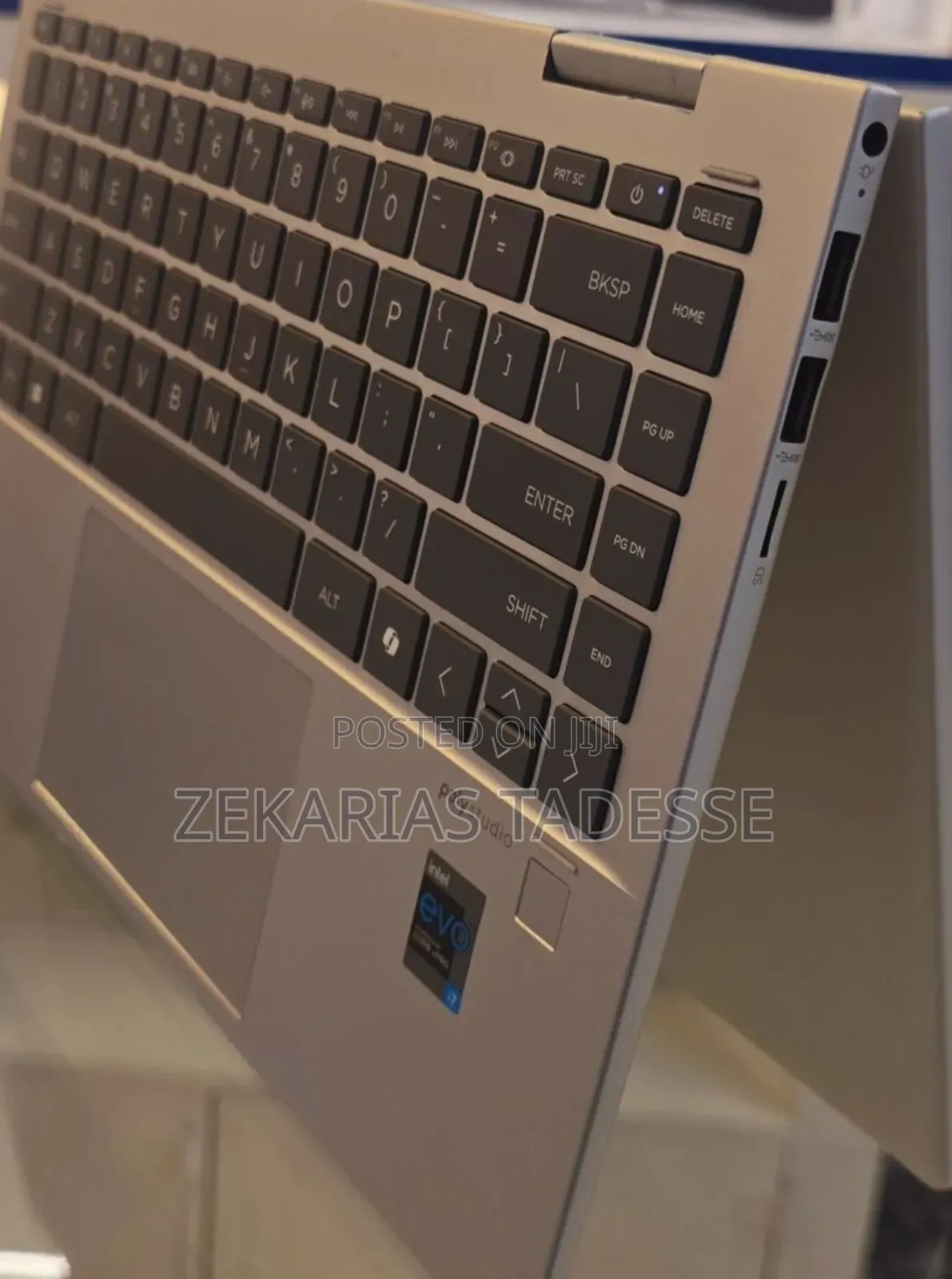 New Laptop HP Envy X360 16GB Intel Core 7 SSD 512GB