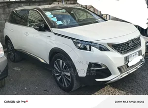 Peugeot 5008 2021 White