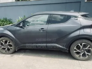 Toyota C-HR 2020 Gray