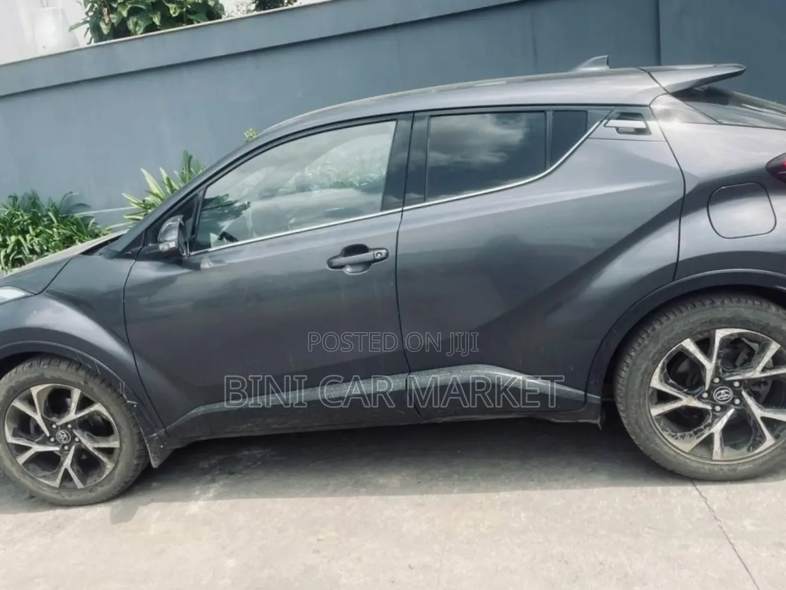 Toyota C-HR 2020 Gray