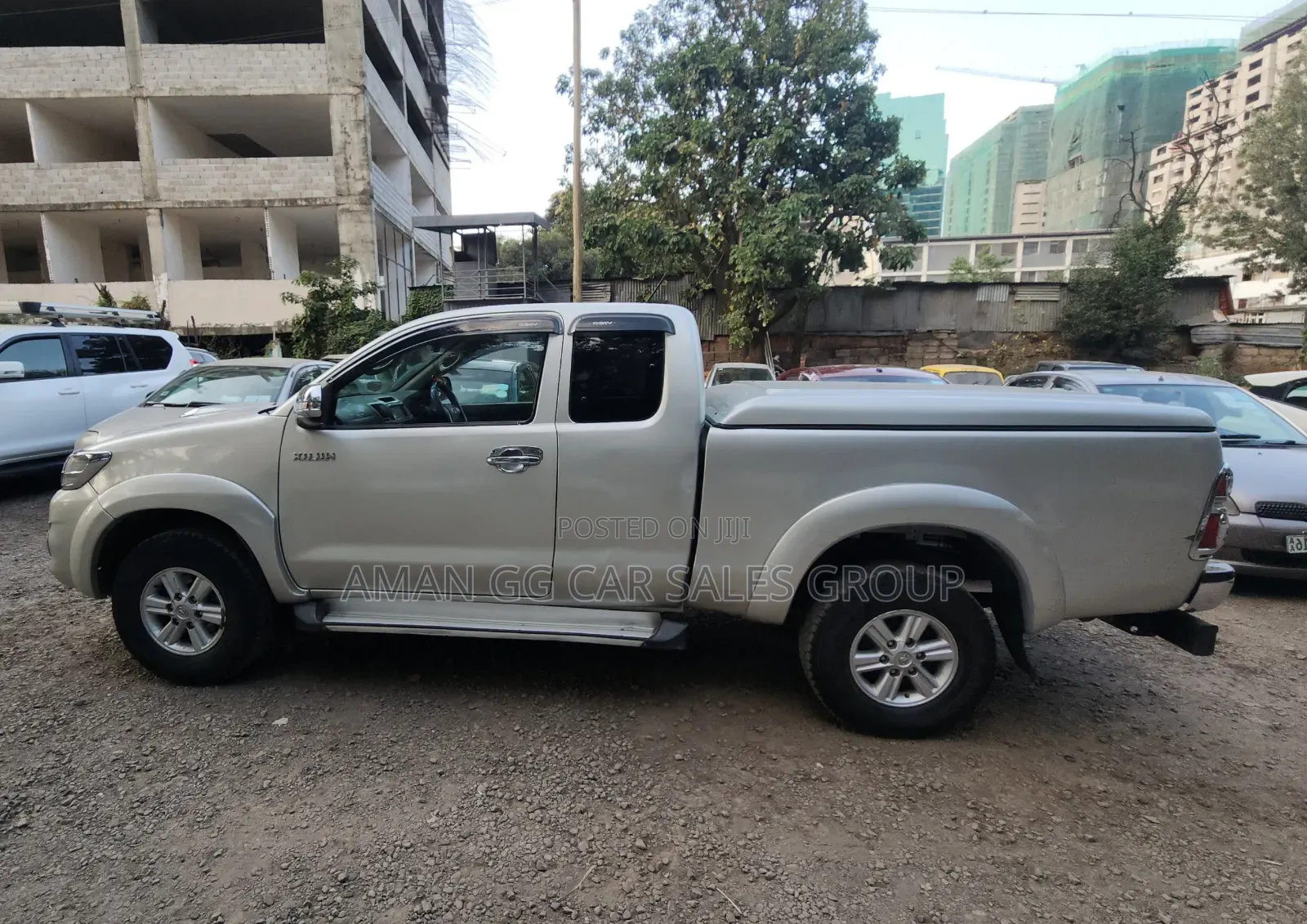 Toyota Hilux 2023 Gray