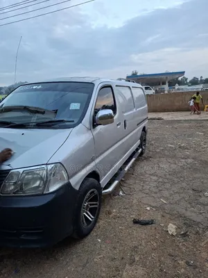 Toyota HiAce 2008 Silver