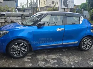 Suzuki Swift 2023 Blue