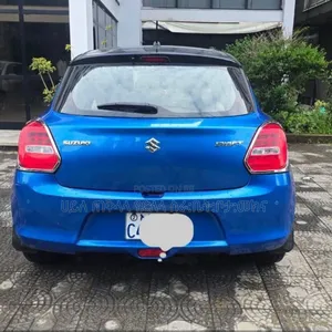 Suzuki Swift 2023 Blue