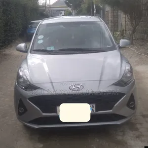 Photo - Hyundai I10 2021 Off white