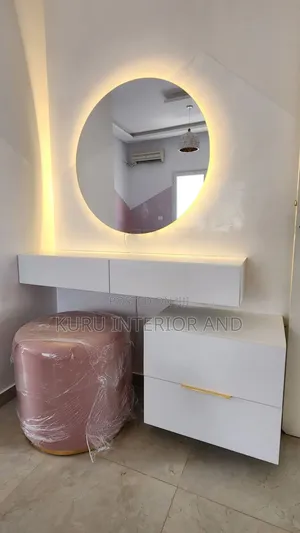 Modern and Eye Catching Dressing Tabel