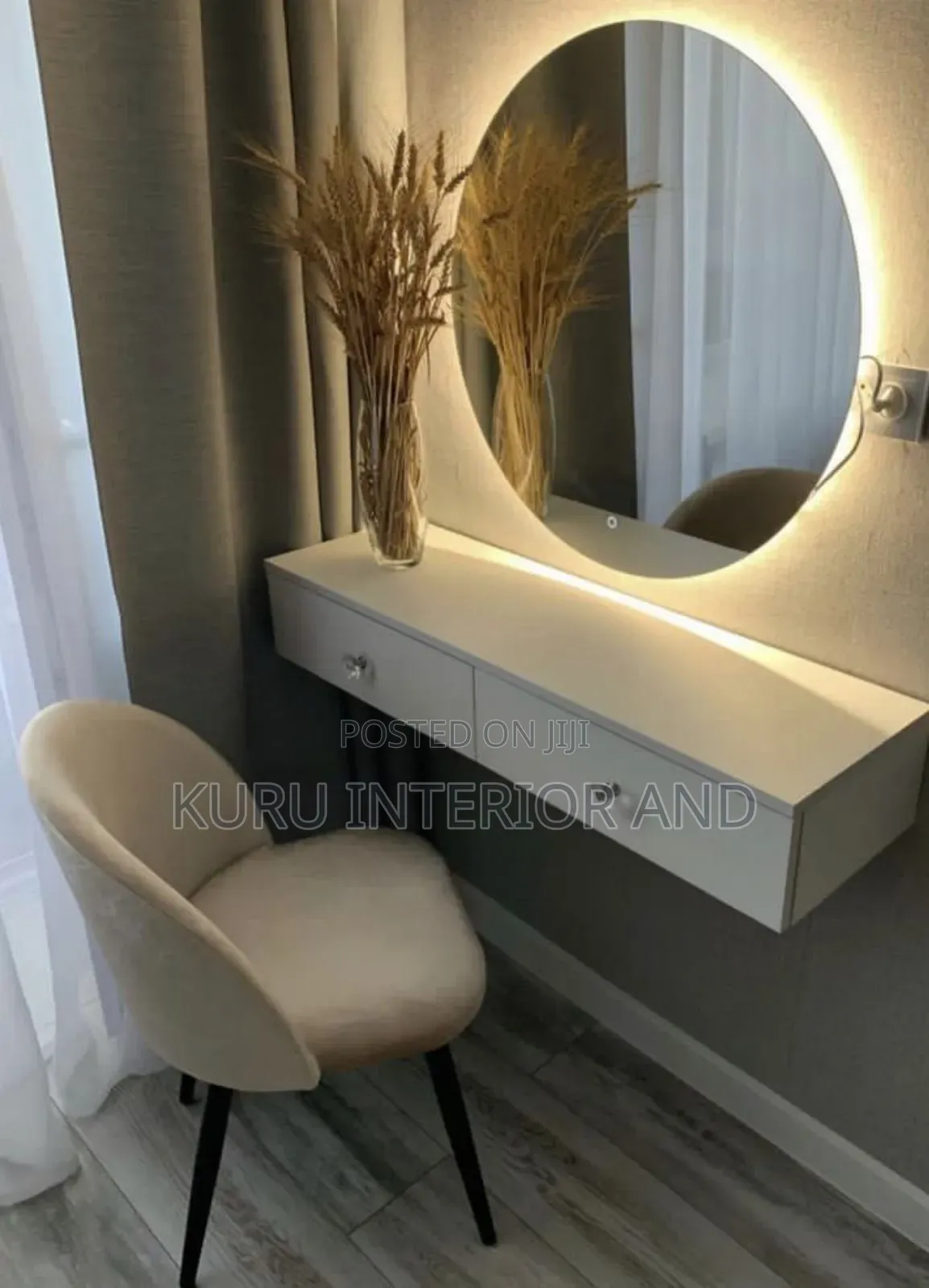 Dressing Tabel ( Circled Mirror and Light )