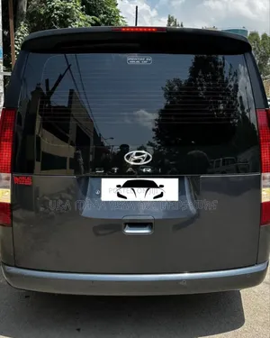 Hyundai Staria 2023 Teal