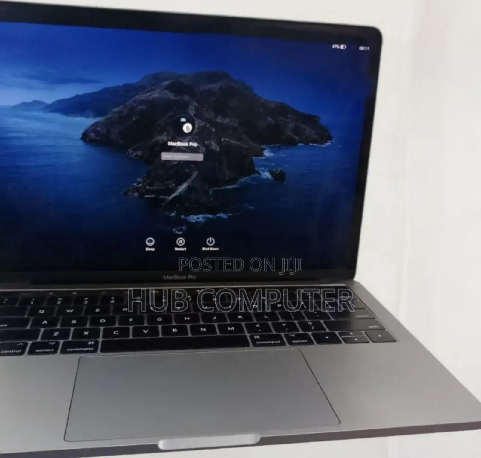 New Laptop Apple MacBook Pro 2017 8GB Intel Core I5 SSD 128GB