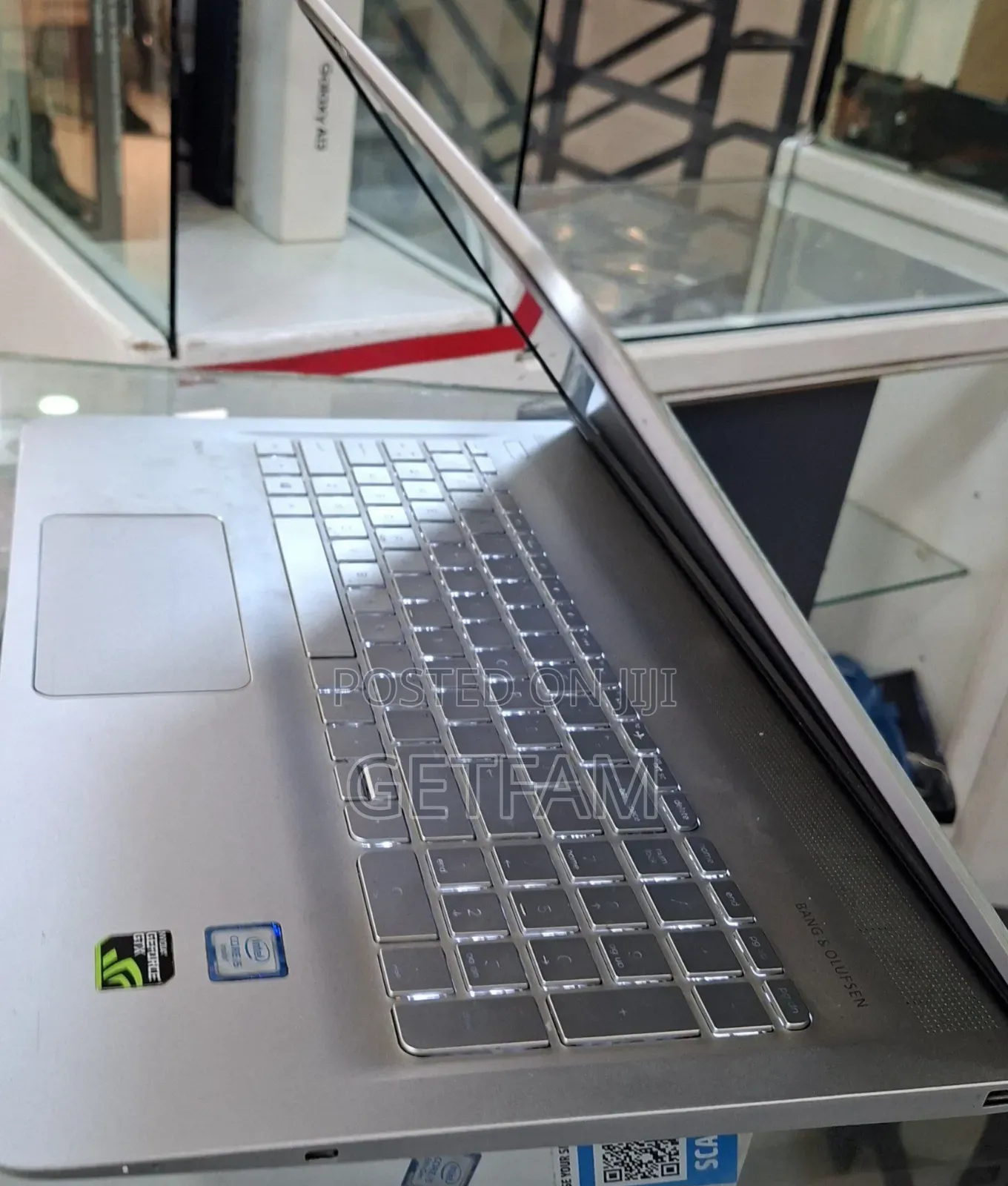 New Laptop HP Envy 13 12GB Intel Core I5 SSD 1T