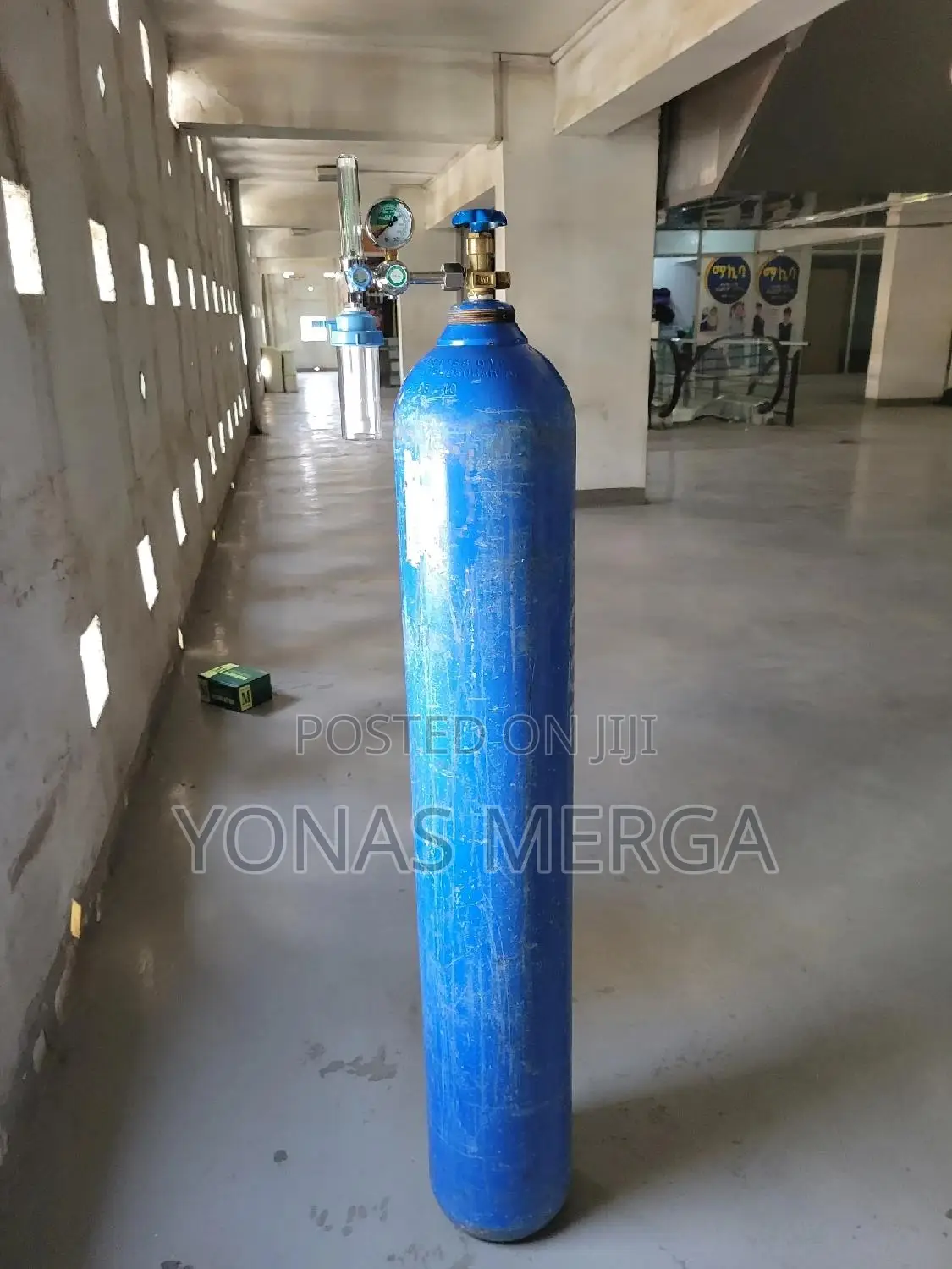 Oxygen Cylinder卌吟oxygen Tank Quantity:1 Above Cylinder
Capacity99.999%