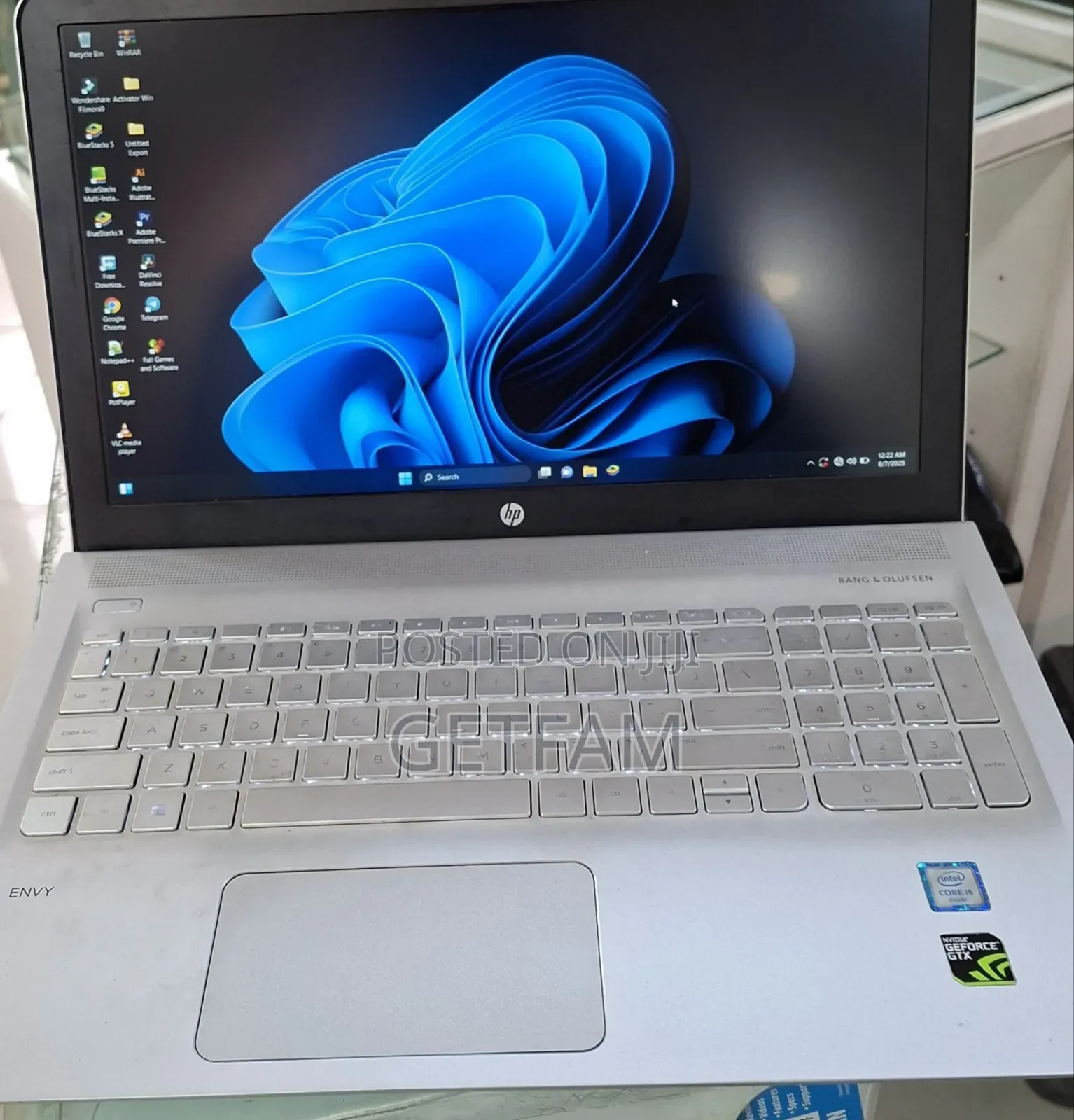 New Laptop HP Envy 13 12GB Intel Core I5 SSD 1T