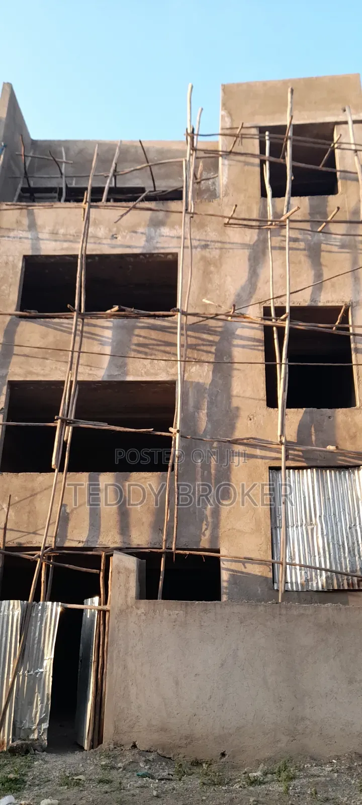 5bdrm House in Alem Bank, Akaky Kaliti for sale