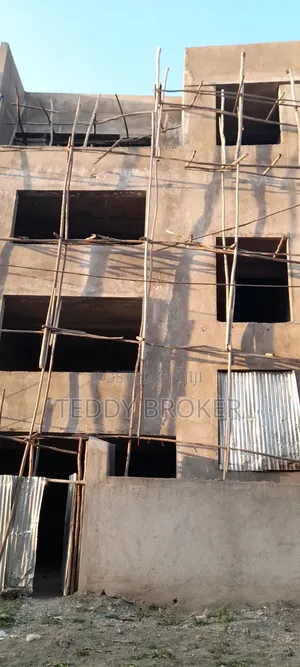 5bdrm House in Alem Bank, Akaky Kaliti for sale