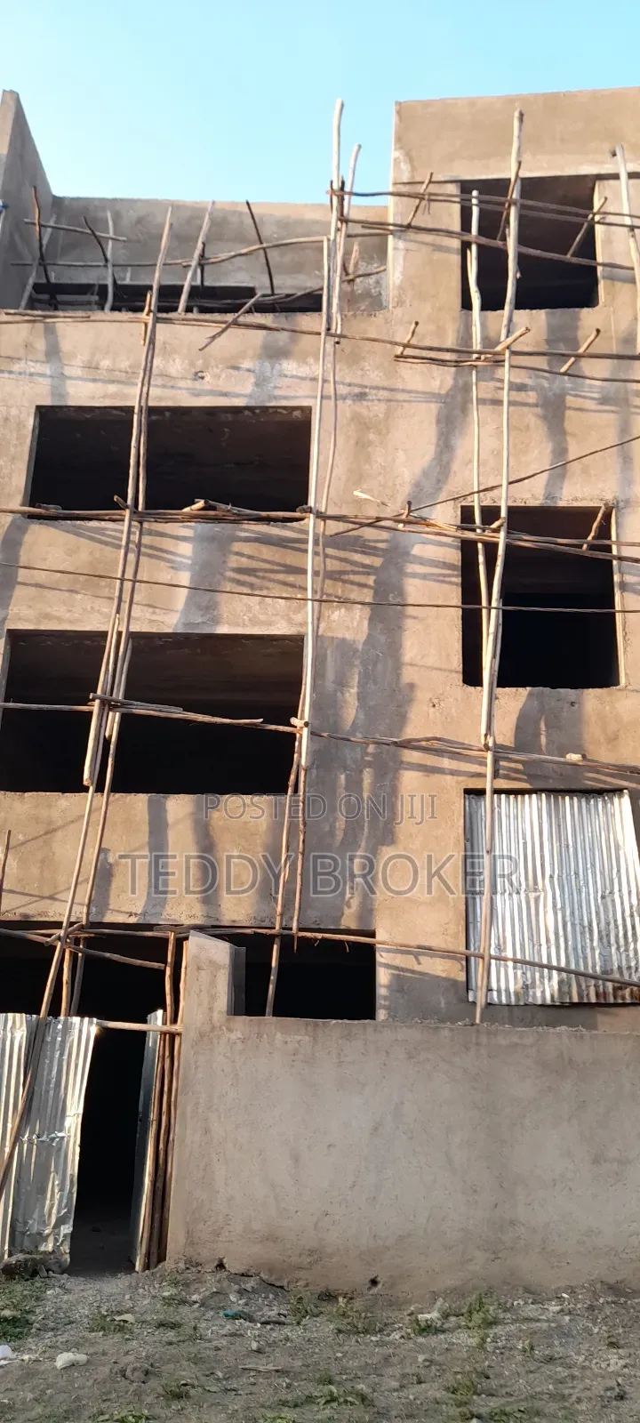 5bdrm House in Alem Bank, Akaky Kaliti for sale