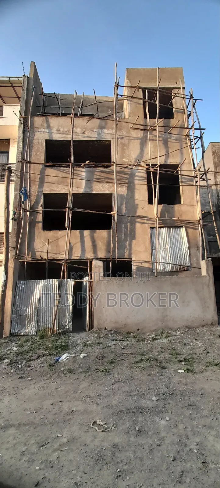 5bdrm House in Alem Bank, Akaky Kaliti for sale