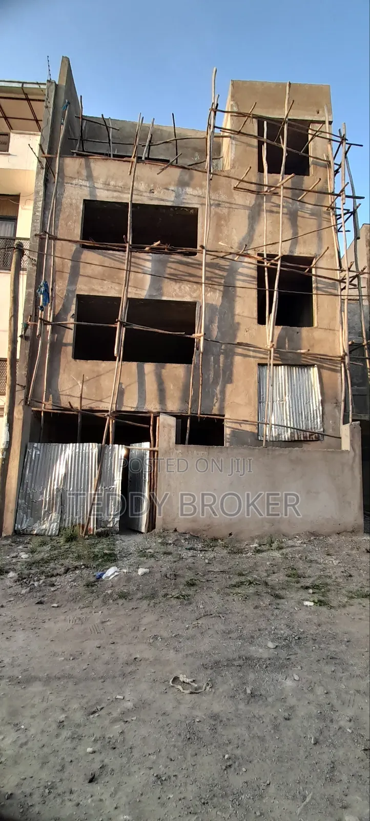 5bdrm House in Alem Bank, Akaky Kaliti for sale