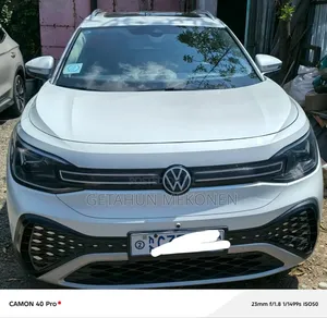 Photo - Volkswagen ID.6 2022 White