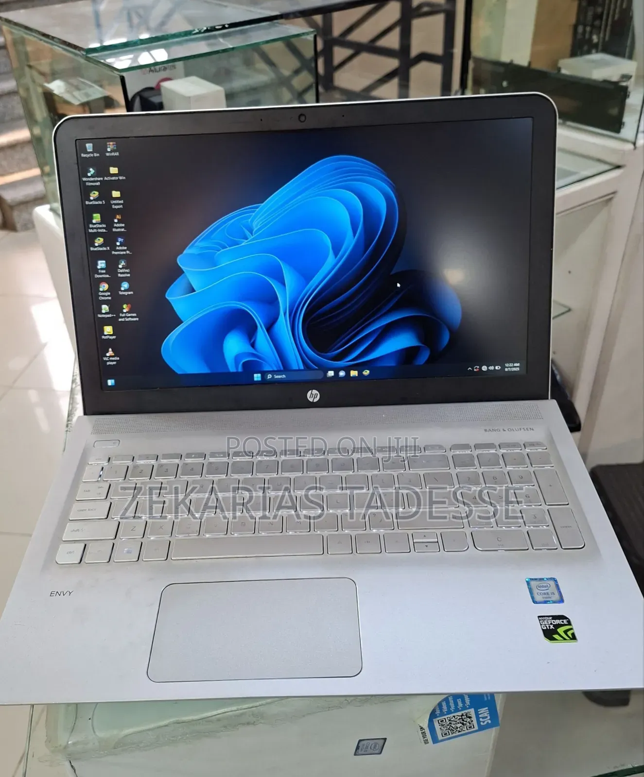 New Laptop HP Envy 15 12GB Intel Core I5 HDD+SSD 1T