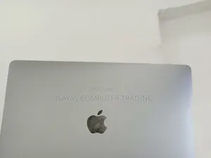 Photo - New Laptop Apple MacBook Pro 2017 8GB SSD 128GB