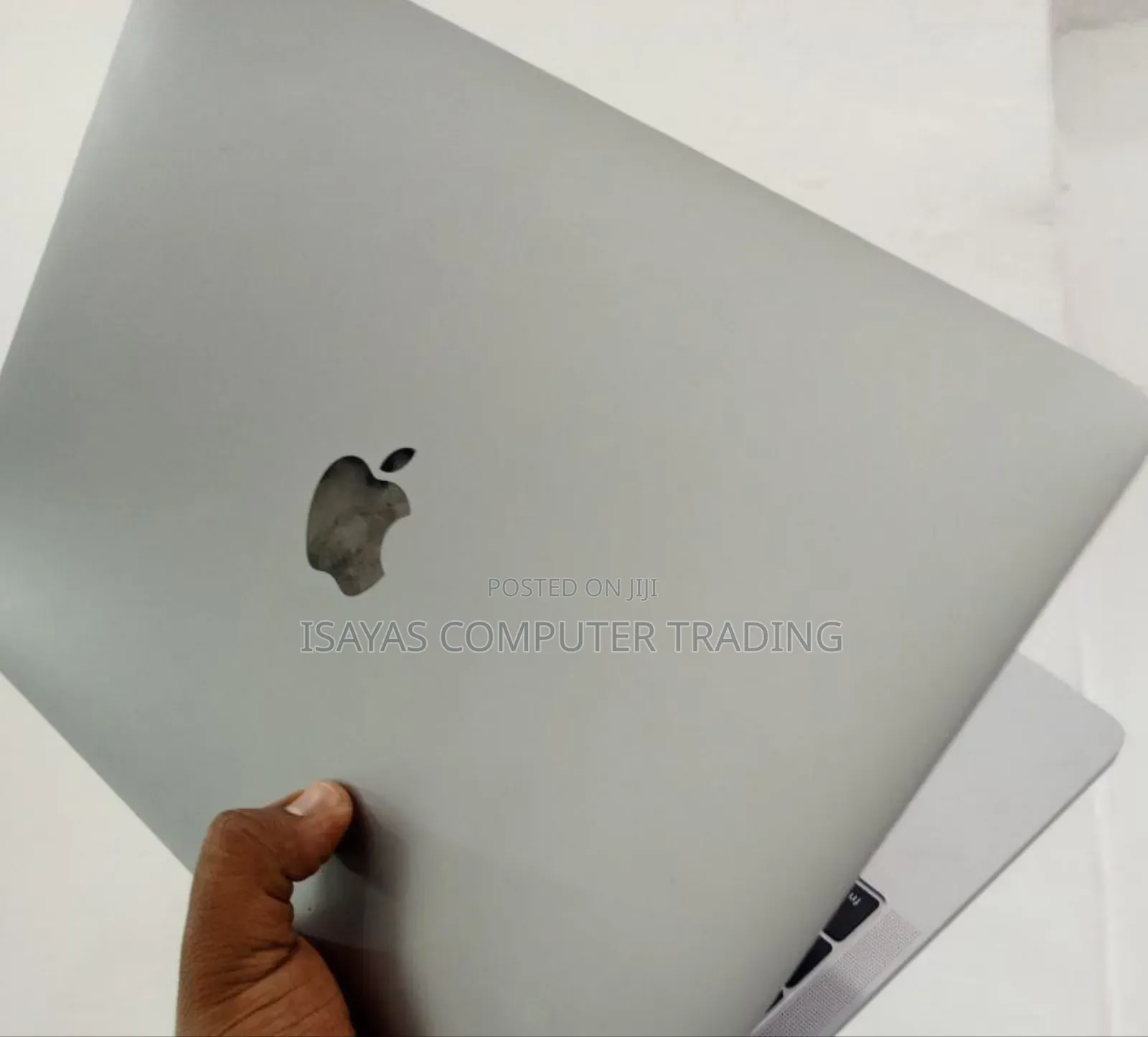 New Laptop Apple MacBook Pro 2017 8GB SSD 128GB