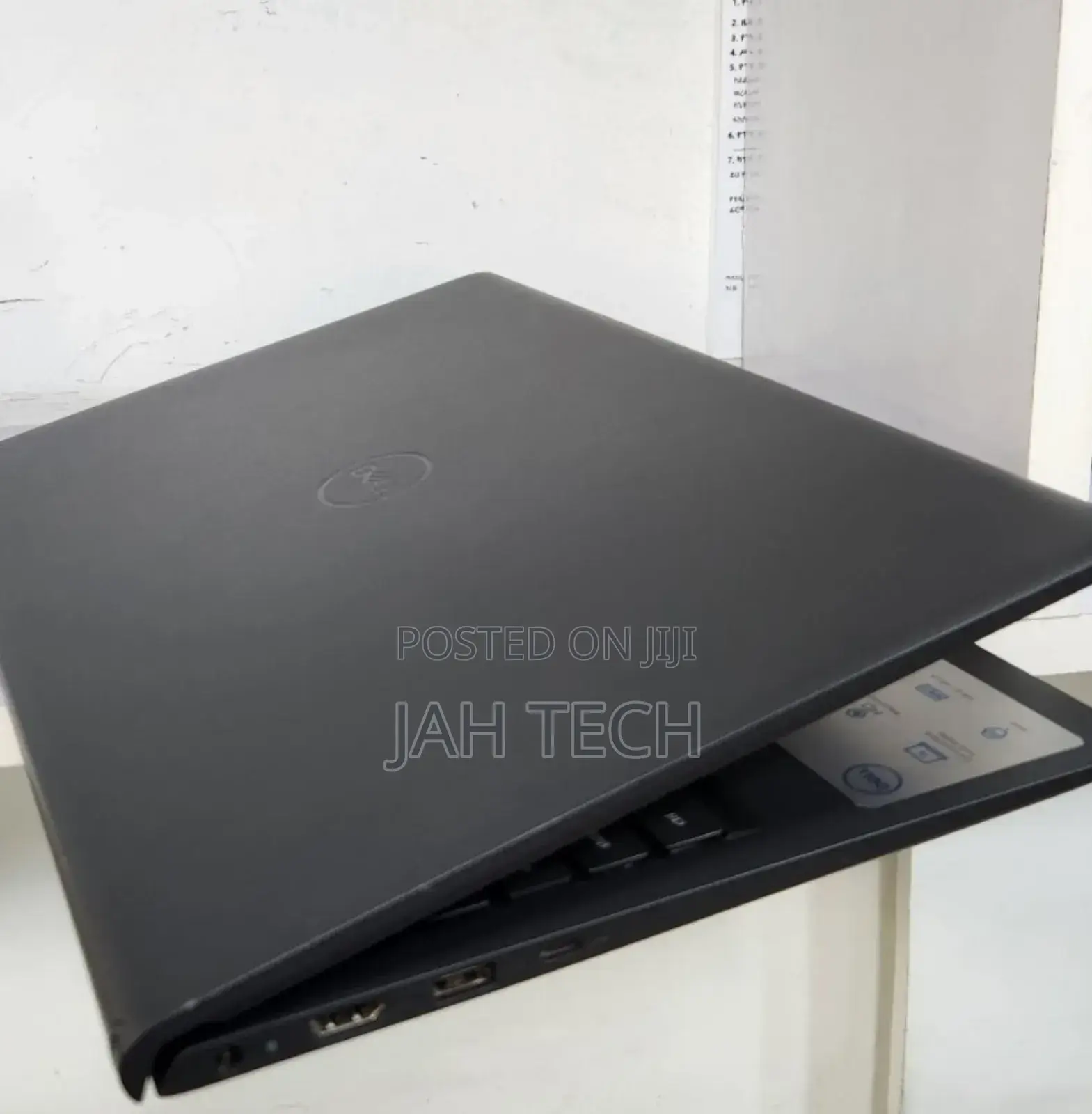 New Laptop Dell Inspiron 15 8GB AMD Ryzen 5 SSD 512GB