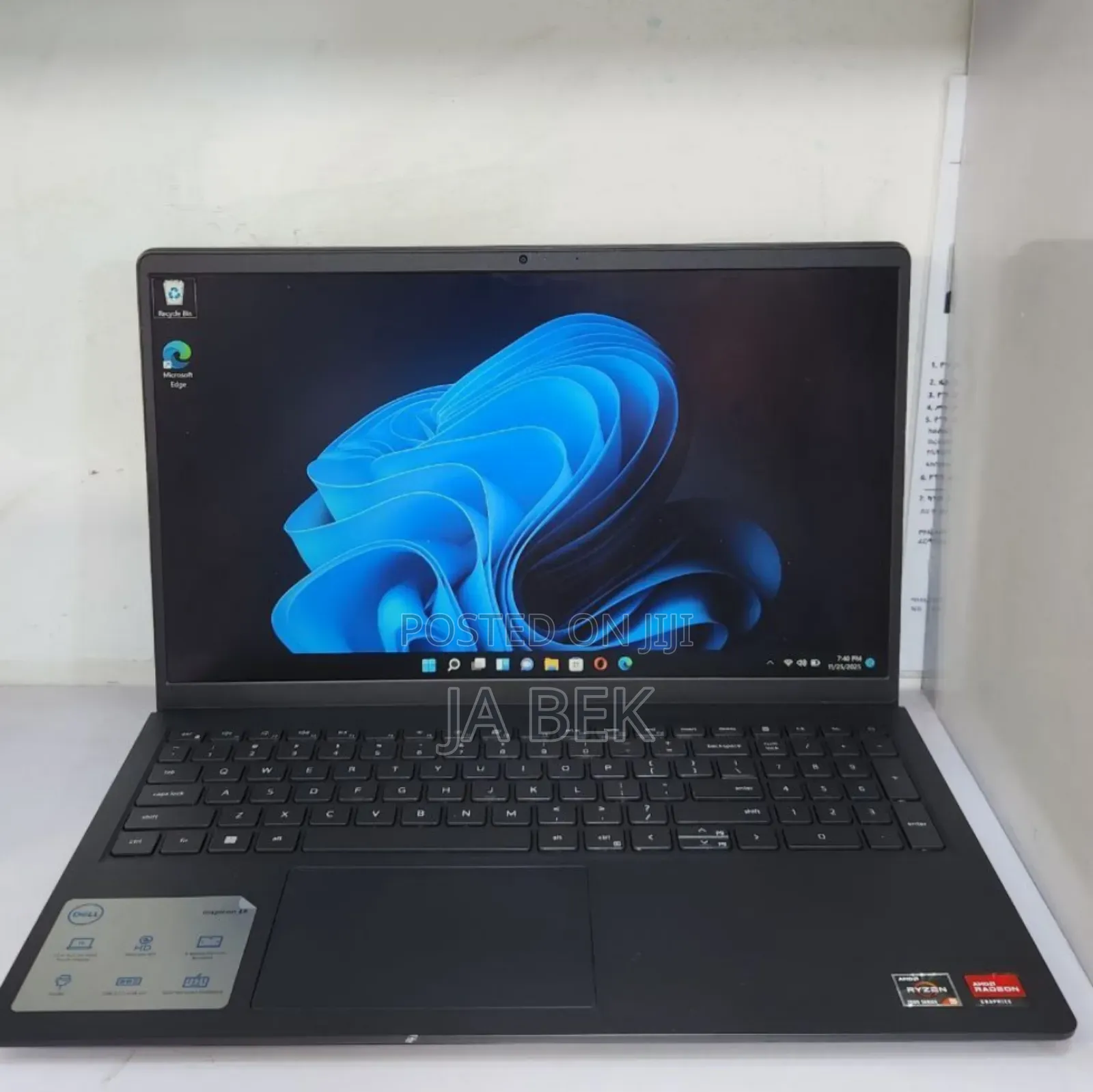 New Laptop Dell Inspiron 15 8GB AMD Ryzen 5 SSD 512GB