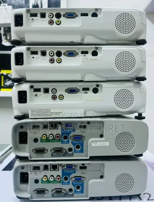 Brand New Epson Projector 
Has Remote