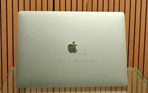 New Laptop Apple MacBook Pro 2019 16GB Intel Core I7 SSD 512GB