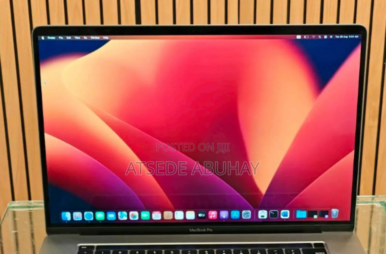 New Laptop Apple MacBook Pro 2019 16GB Intel Core I7 SSD 512GB
