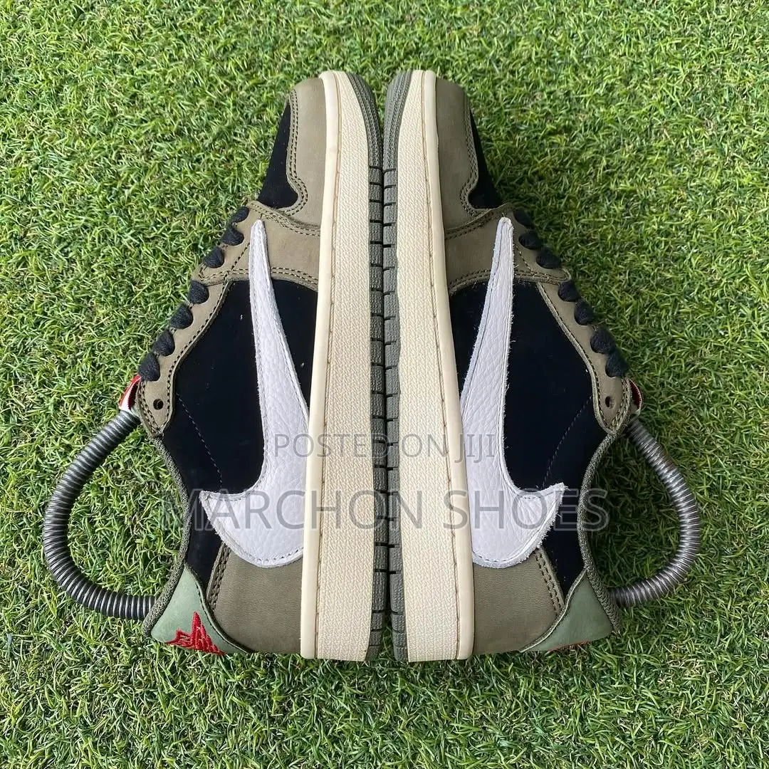Nike Air Jordan 1 Low Travis Scott "Black / Sail / Mocha"