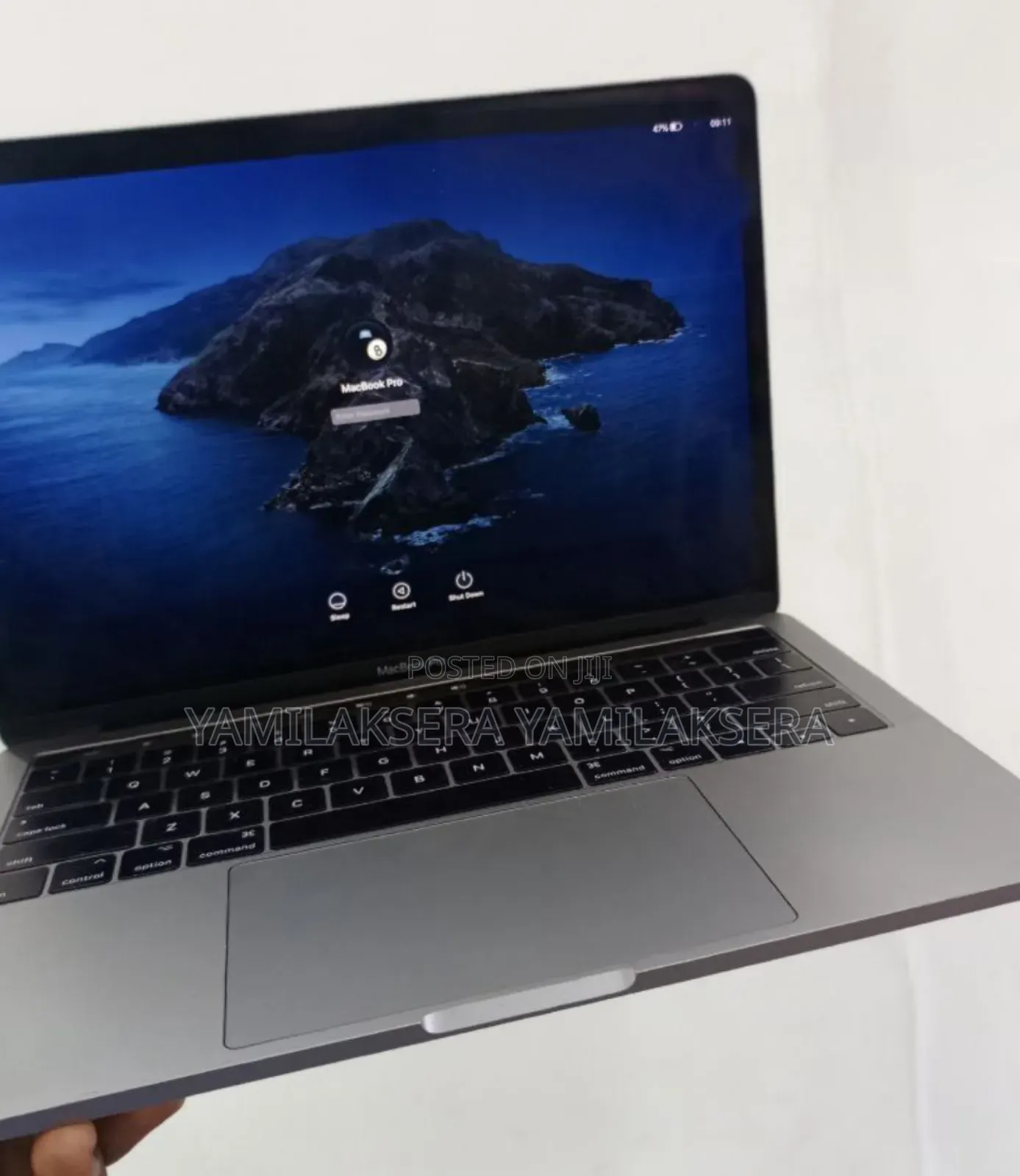 New Laptop Apple MacBook Pro 2017 8GB Intel Core I5 SSD 128GB