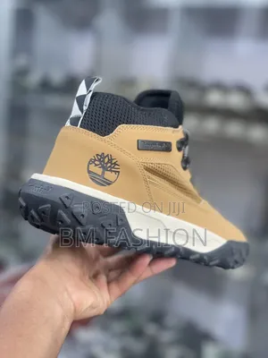 Timberland Mid-Top Outdoor Shoes