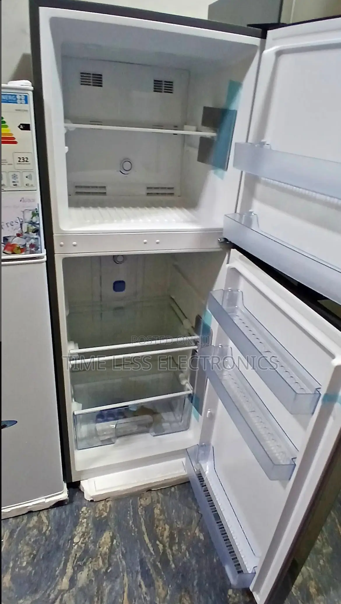 Revo 290 L Refrigerator – Compact, Efficient Family‐Ready