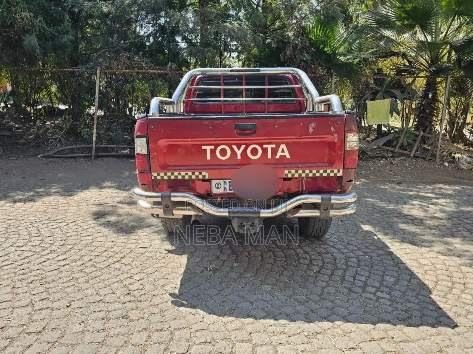 Toyota Hilux 2000 Red